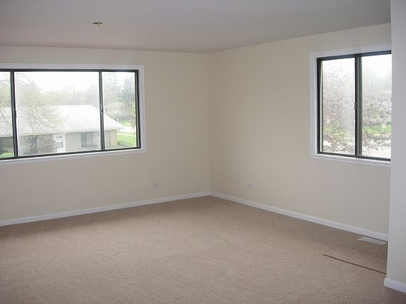 5th image of 1354 Wakeby Ln