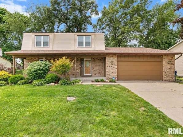 3611 75th St, Moline, IL 61265