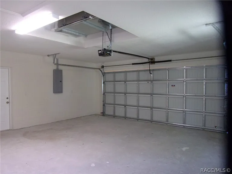 916 Independence Hwy — Photo 14