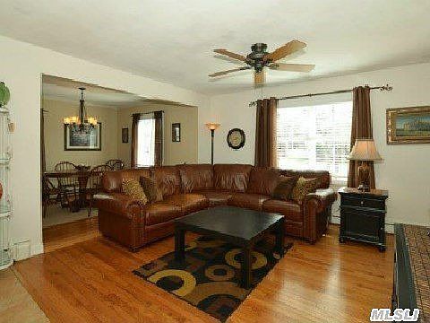 4th image of 95 Birchwood Dr