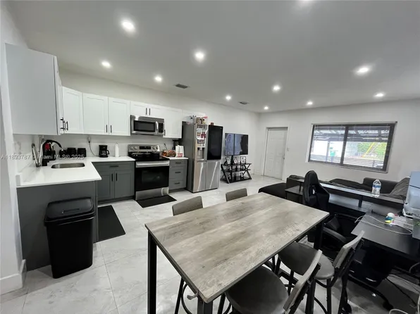 1102 NW 103rd St, Miami, FL 33150