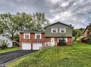 90 McLaughlin Dr, Greensburg, PA