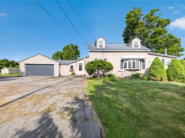4301 Young Rd, Syracuse, NY 13215