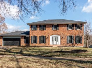 15510 Chequer Dr, Chesterfield, MO 63017