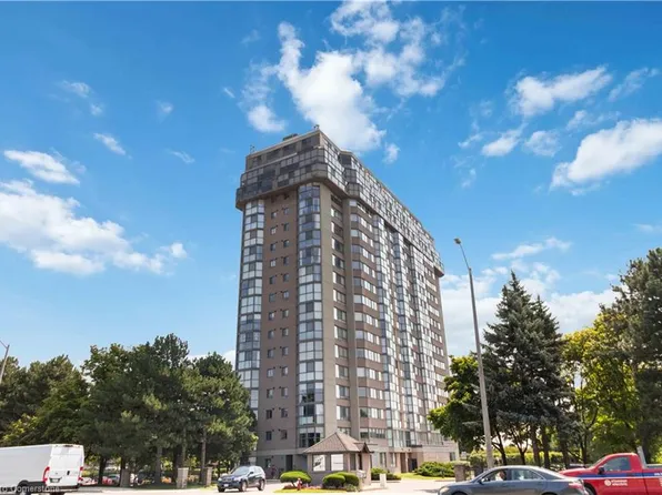 880 Dundas St W #202, Mississauga, ON L5C 4H3