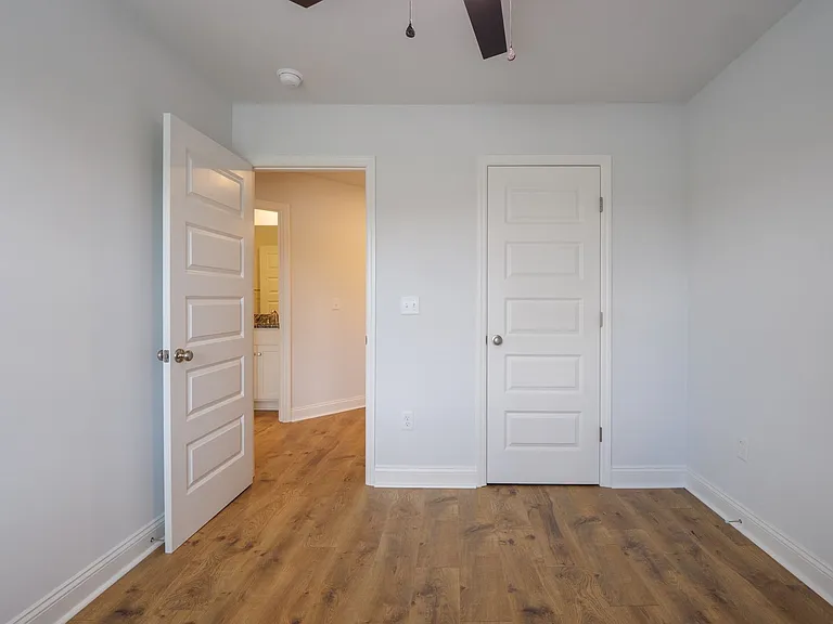 5033 Hamilton Cir — Photo 35