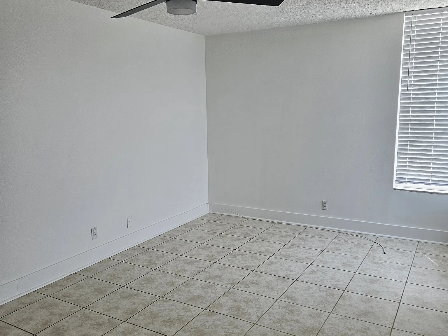 2 bed, 1192 sqft, $1,800 — Photo 4