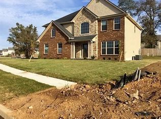 2425 Fieldrush Rd, Lexington, KY 40511