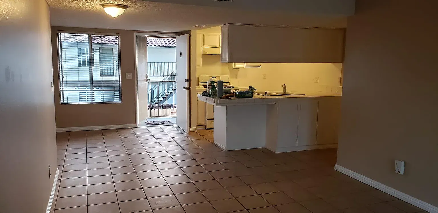 2 bed, 800 sqft, $2,850 — Photo 1