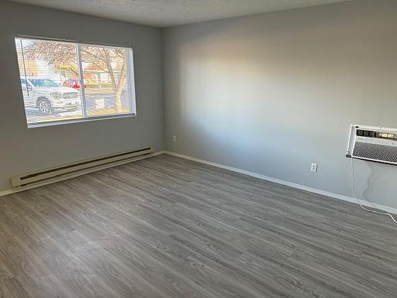 5th image of 2140 Elizabeth Blvd APT 29A