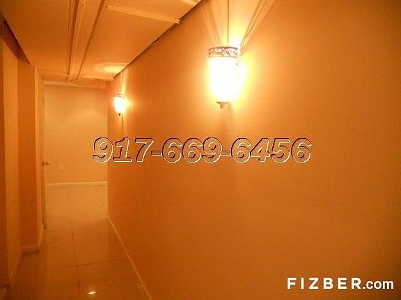 5th image of 927 E 218th St