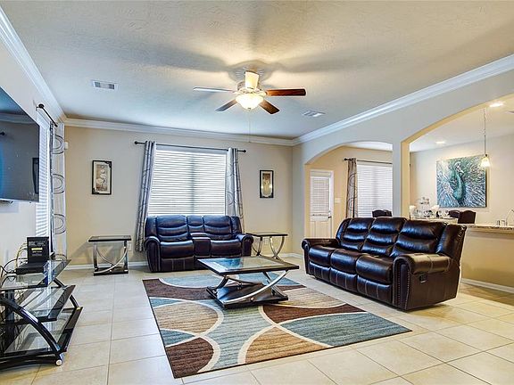 3rd image of 8110 Oxbow Manor Ln