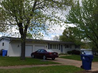 1505 Night Dr, Florissant, MO