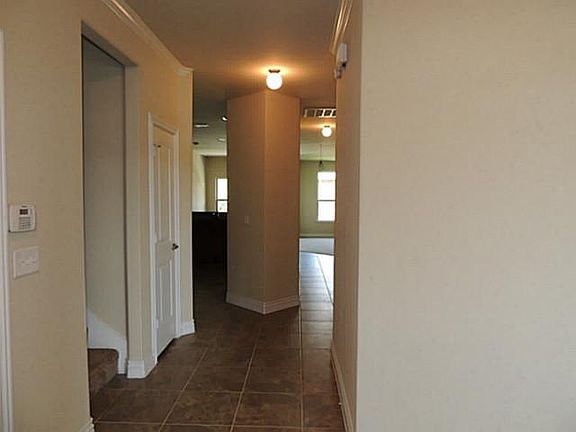 2nd image of 11704 Savannah Pl
