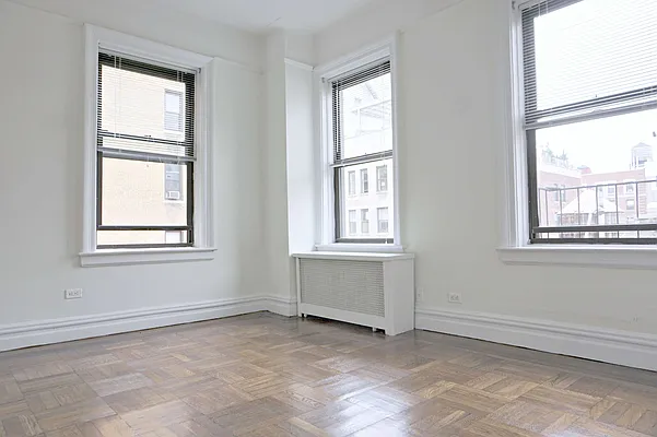 Rented by Metropolitan Equities | media 14