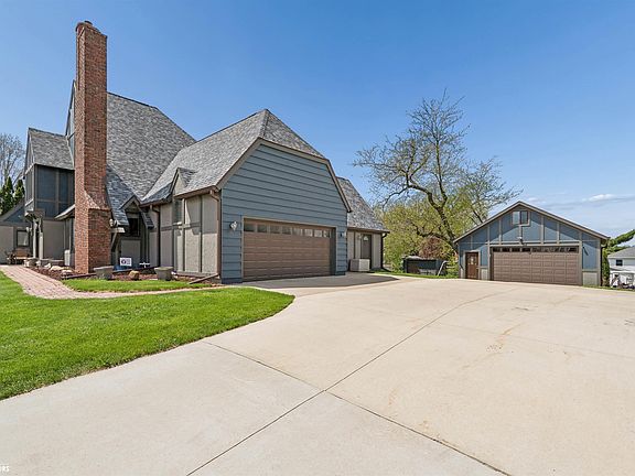 5th image of 1405 Fairway Dr