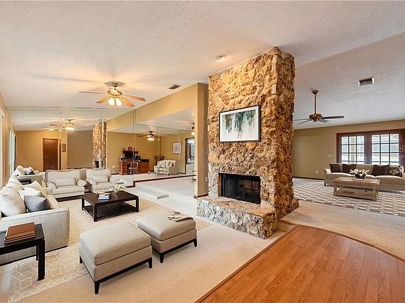 4th image of 6723 Parson Brown Dr