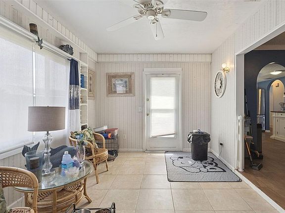 5th image of 17841 SE 106th Ct