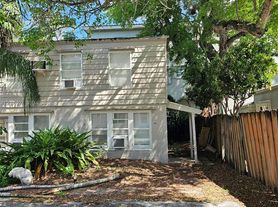 807 SW 4th St, Fort Lauderdale, FL