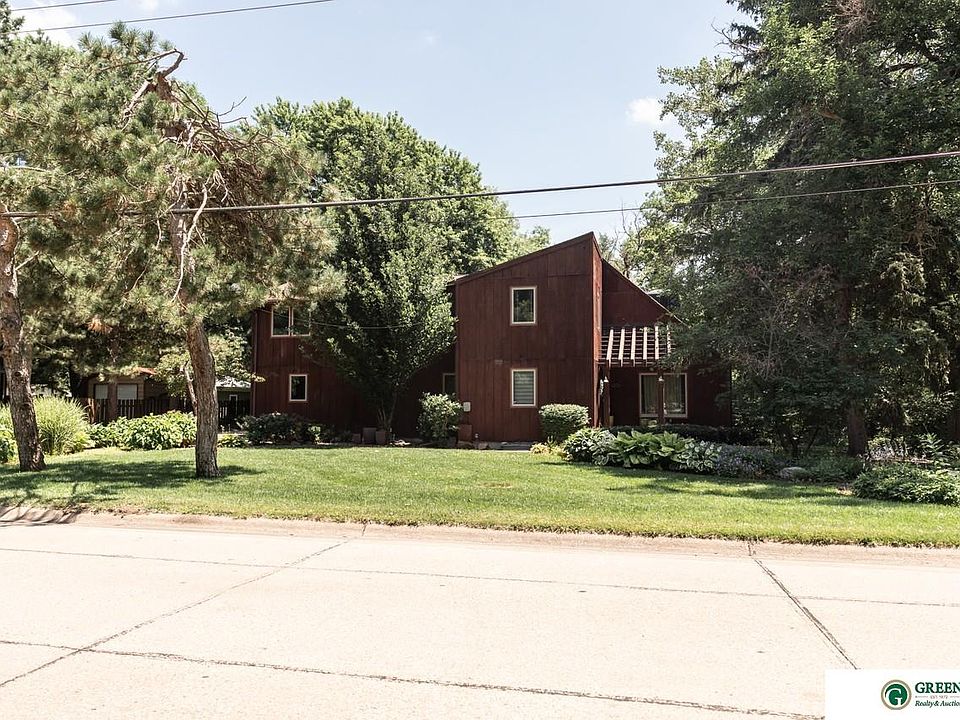 1st image of 120 N Blackburn Ave