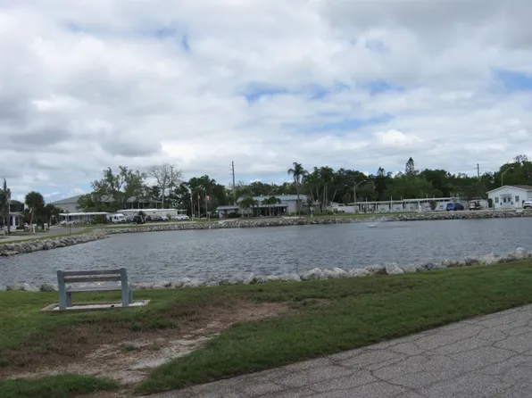 *Sterling w/ Den - Limited Series Plan, Bay Lake Estates