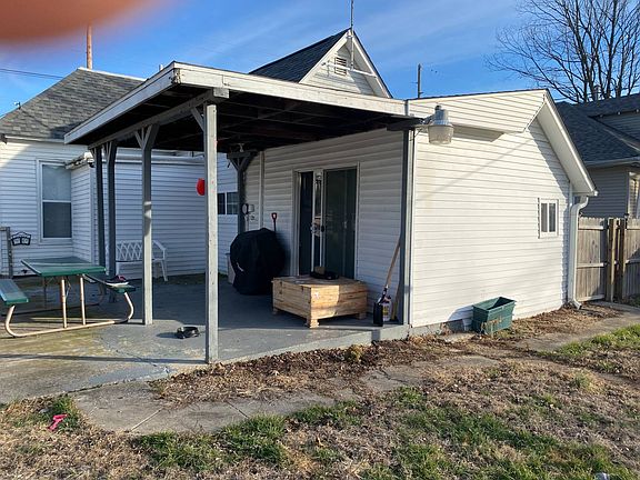 2nd image of 356 N West St