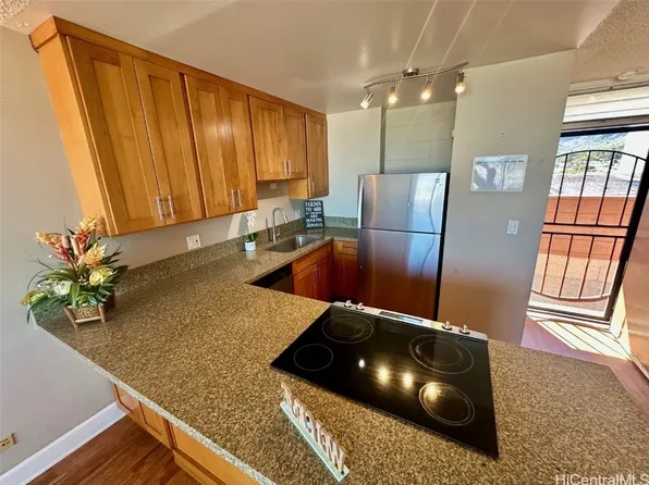 46-255 Kahuhipa St APT A700, Kaneohe, HI 96744