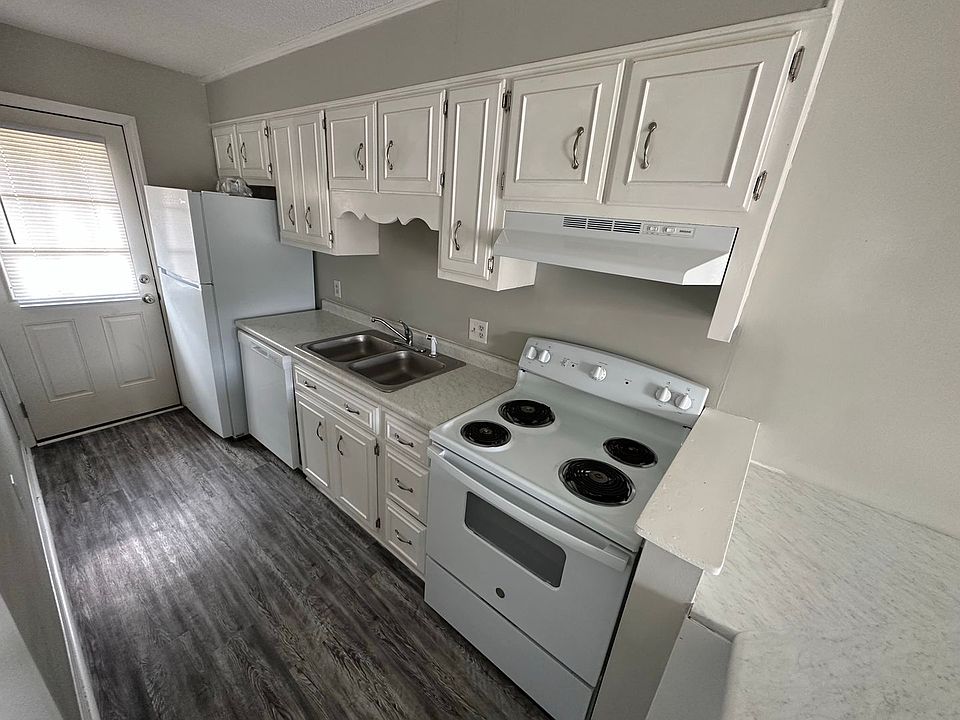 1st image of 230 Lanier Dr #35