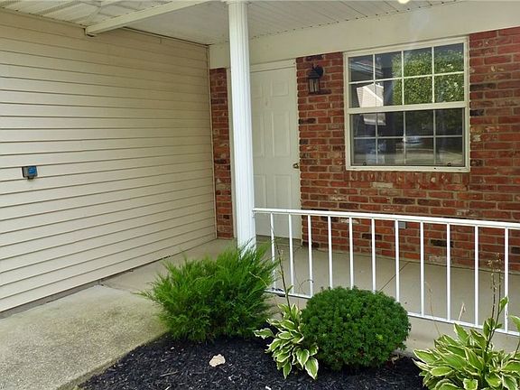 3rd image of 805 N Creek Dr Unit 805