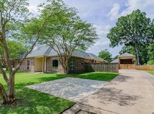 2767 Peachtree Ln, Zachary, LA 70791