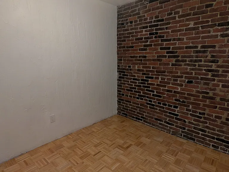 23 Harris St #3 — Photo 8
