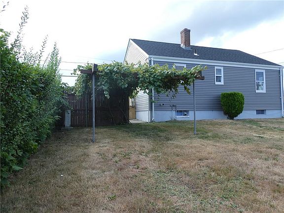 5th image of 46 Charity St