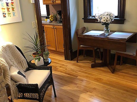 4th image of 2404 Lyndale Ave S #2
