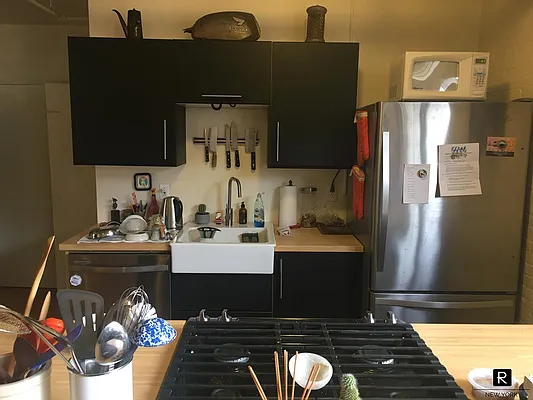 Rented by R New York | media 46