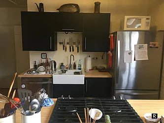 Rented by R New York