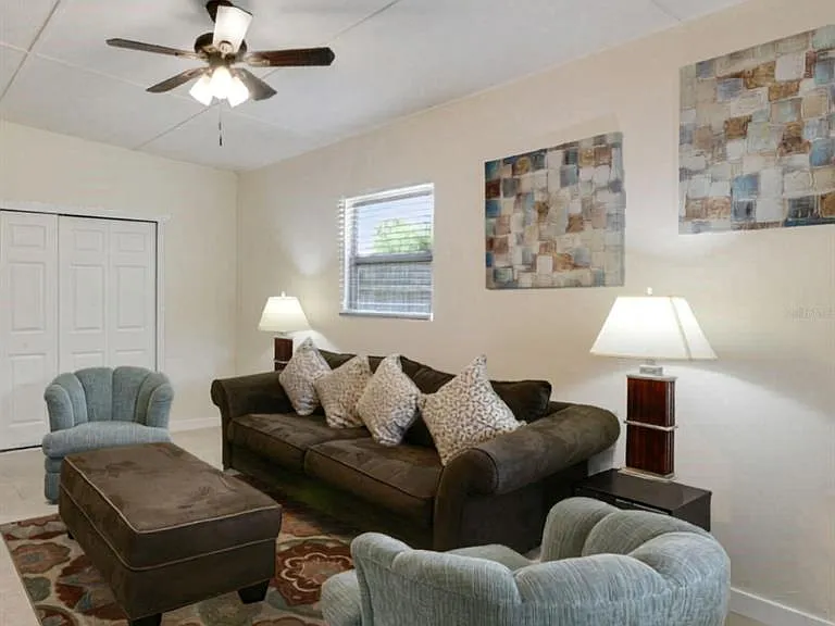 1202 Princeton Rd — Photo 10