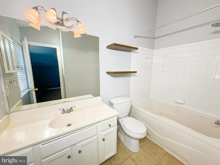 4826 Buxton Cir — Photo 14