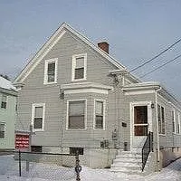 12 Thompson Ave