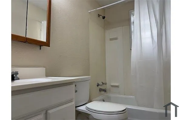 Building Photo - 2310 Gabriel Ave #5