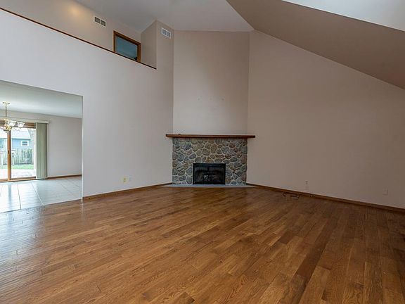 4th image of 42162 N Fossland Ave