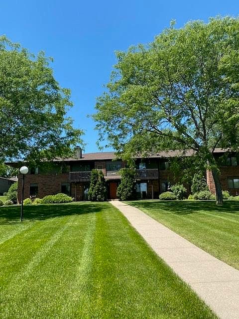 1st image of 388 Park Hill Dr