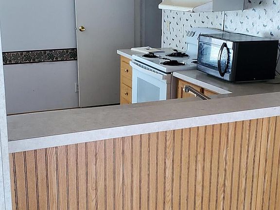 2nd image of 1136 Harristown Rd