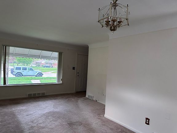 3rd image of 2584 Longmeadow Dr