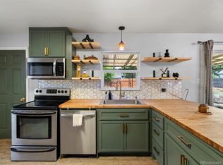 1670 Oakland St, Aurora, CO 80010