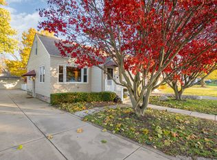 18007 Oakley Ave, Lansing, IL