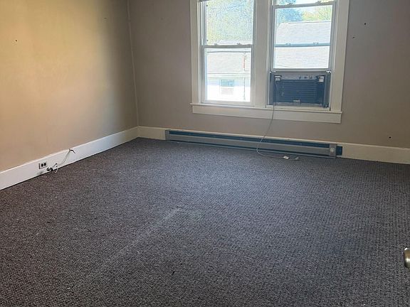 5th image of 2622 Woodrow Dr