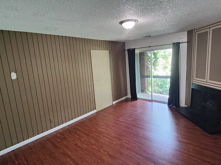 68 E 200 N #15 — Photo 3