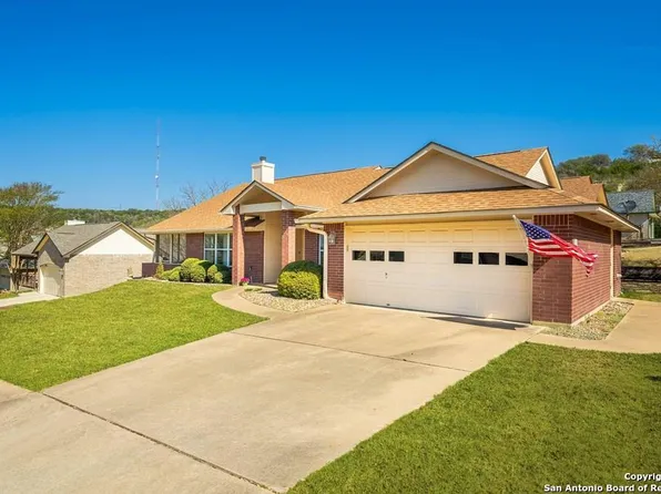 407 Vicksburg Ave, Kerrville, TX 78028