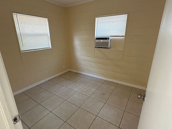 2nd image of 1014 Douglass Ave APT 2