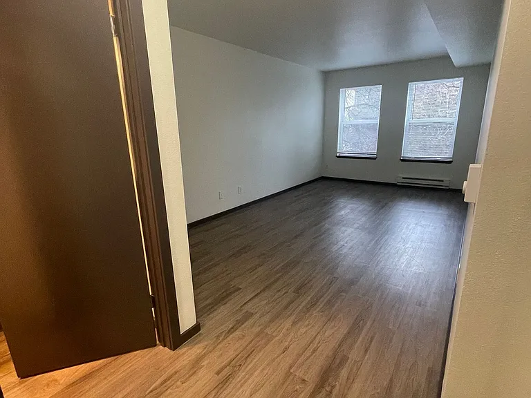 6040 Cali - Spacious 1 & 2 Units | Washer/Dryer | Private Balcony | Lots on Natural Light — Photo 22